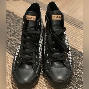 Mudd Women's High Top Sneaker Sz 10